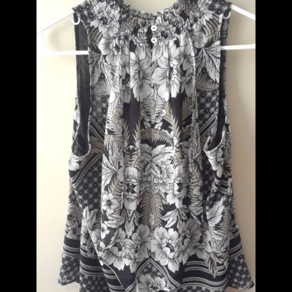 NWT Daniel Rainn Black and White Sleeveless Mock Neck Blouse Size Petite M - Picture 2 of 4